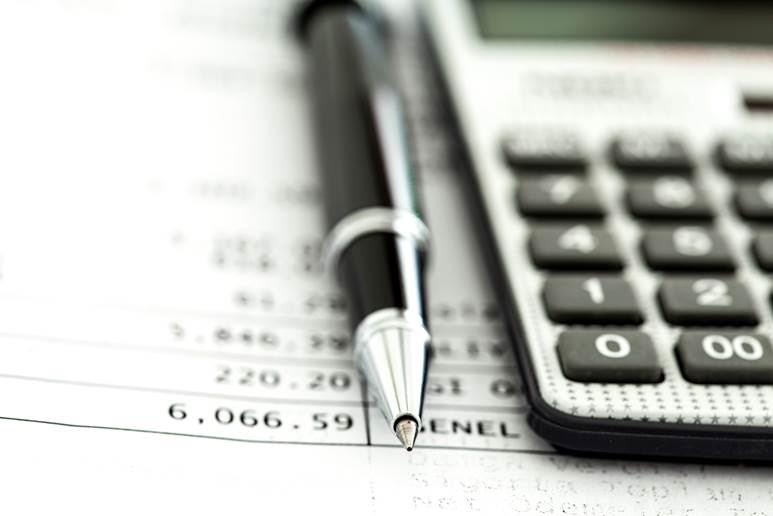 https://schwarzins.com/sites/schwarzins.com/assets/images/Blog/Health-insurance-tax-forms-blog.jpg
